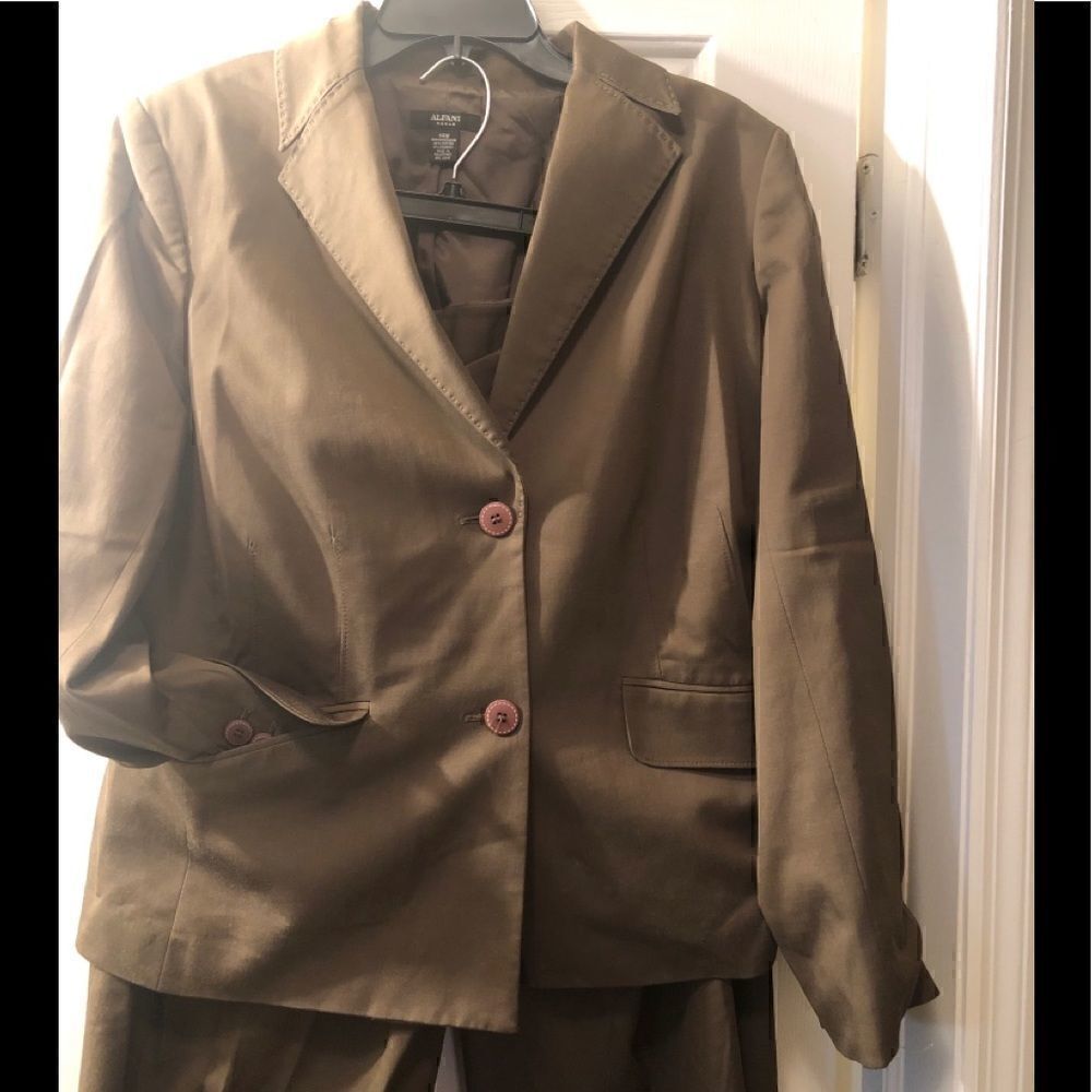 Alfani brown suit